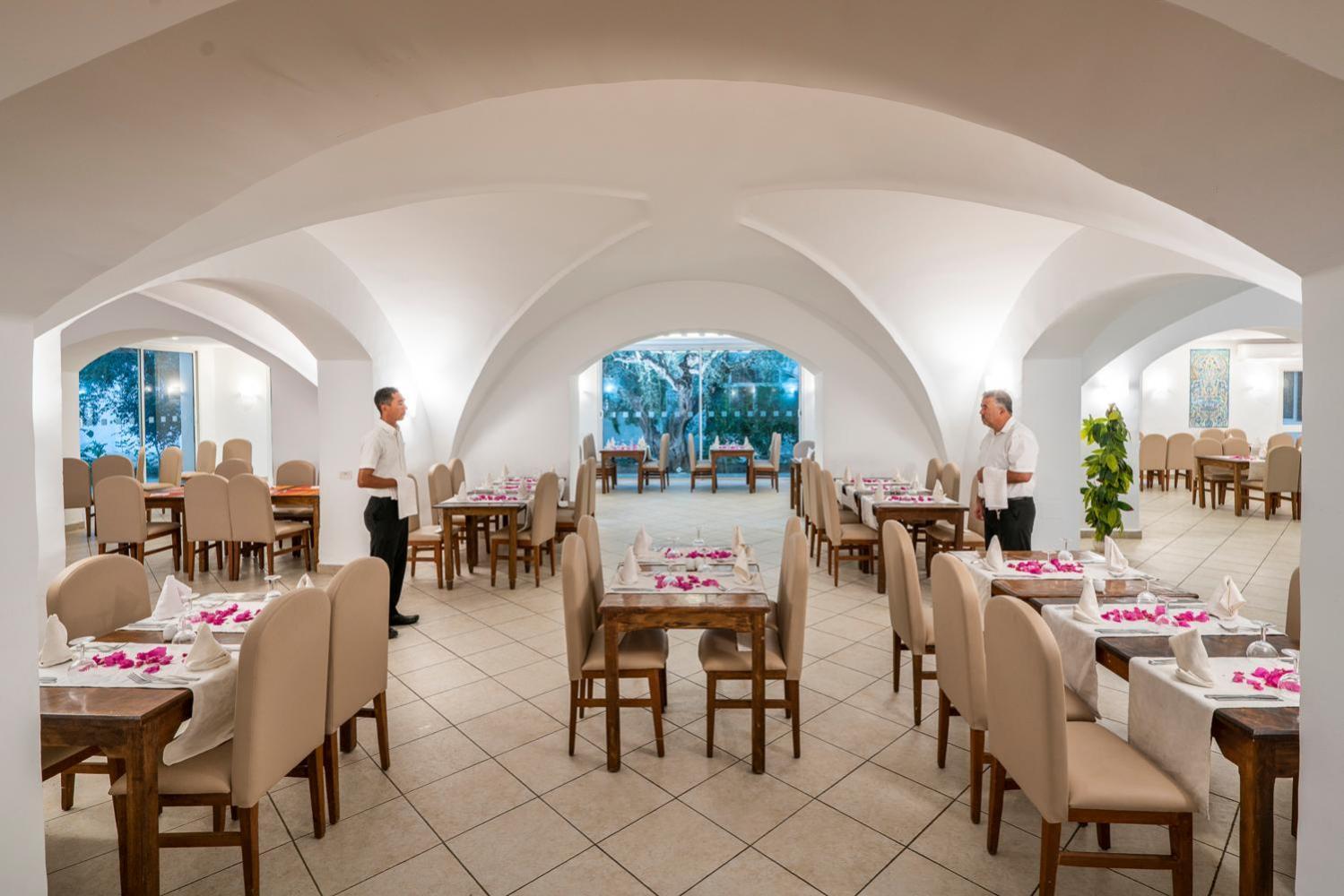 Hotel Le & 4*